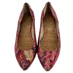 Kenneth Cole Reaction flats size 8 point toe multicolored leather metallic